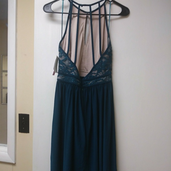 Morgan & Co. Emerald/Nude Dress - Picture 6 of 7